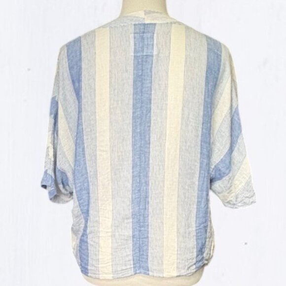 Rails Thea Blue and White Striped Tie Front Top Size Medium - Picture 2 of 8